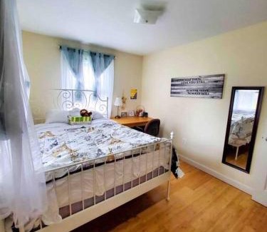 Rockville House | 5 star Room/Close to town center and everything/5 min walk metro