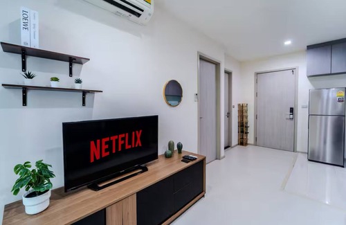 Khlong Tan Apartment | 5 Star Sukhumvit Condo Infinity Pool Gym Sauna