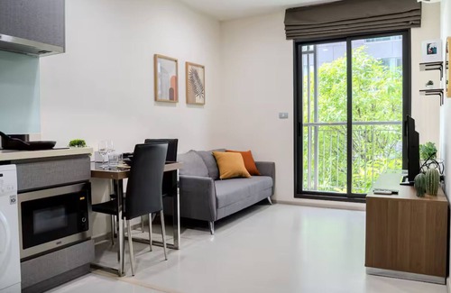 Khlong Tan Apartment | 5 Star Sukhumvit Condo Infinity Pool Gym Sauna