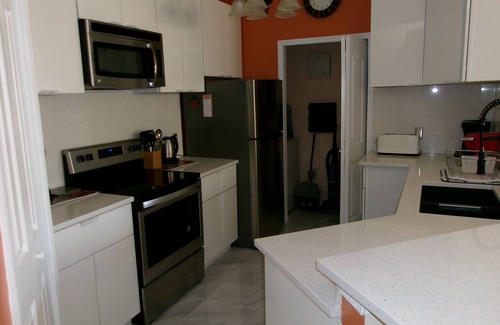 Sarasota Condo | 5-Star Serenata Luxury Condo Close to Beach, SRQ, Downtown, Lakewood Ranch, UTC