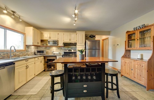 Otonabee-South Monaghan House | 5 STAR! - The jewel of the Kawarthas. short drive from Toronto!