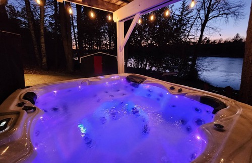 Otonabee-South Monaghan House | 5 STAR! - The jewel of the Kawarthas. short drive from Toronto!
