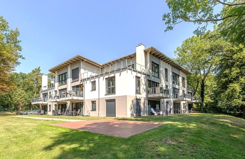 Krakow am See Apartment | 5-star vacation apartment Yoga Oasis with terrace and view of Lake Krakow