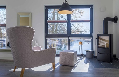 Krakow am See Apartment | 5-star vacation apartment with balcony and view of Lake Krakow