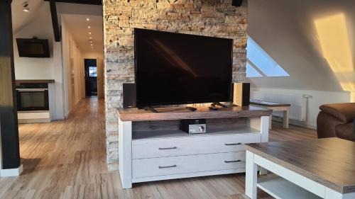 Mellenthin Apartment | 5 Sterne Ferienwohnung Dewichow mit Wasserblick & WLAN