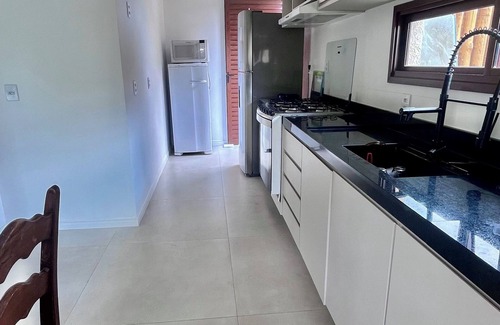 Itacimirim House | 5 SUITE HOUSE IN PRAIA DO FORTE. SWIMMING POOL WITH HYDROMASSAGE.