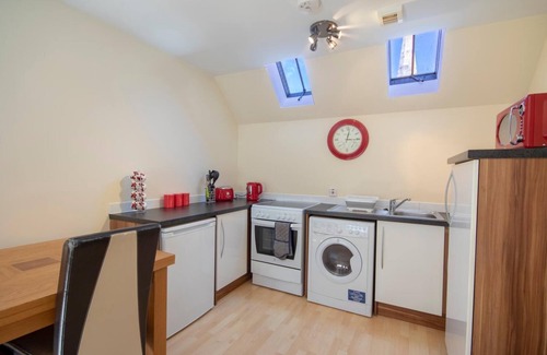 Forres Apartment | 5 Varis Apartments