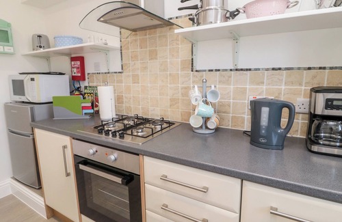 Burnmouth Cottage | 5 WEST WINDS, character holiday cottage in Burnmouth