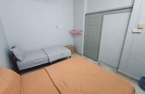 Taman Canning House | 50 Canning Garden Homestay
