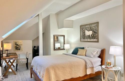 Italian Village Bed & Breakfast | 50 Lincoln Short North Bed & Breakfast