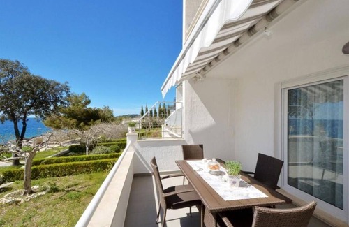 Rogoznica Apartment | 50 m² Apartment ∙ 1 bedroom ∙ 4 guests