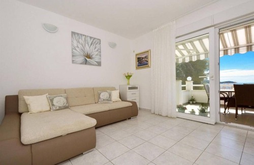 Rogoznica Apartment | 50 m² Apartment ∙ 1 bedroom ∙ 4 guests