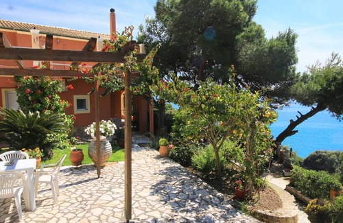Sinarades Apartment | 50 m² Apartment ∙ 2 bedrooms ∙ 4 guests