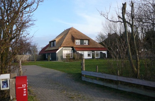 Municipality of Texel Apartment | 50 m² Apartment ∙ 2 bedrooms ∙ 4 guests