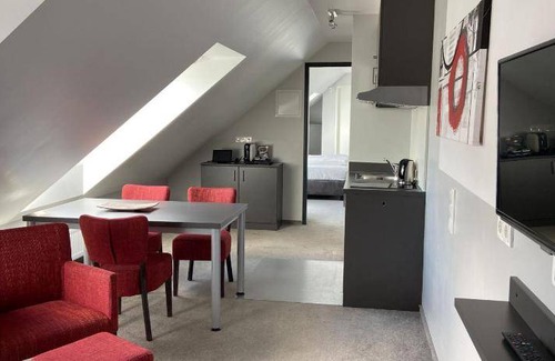Munchen District Apartment | 50 m² Serviced apartment ∙ 2 bedrooms ∙ 10 guests