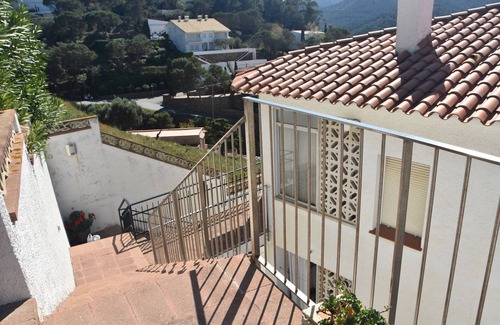 Port de la Selva Apartment | 50 meters from the beach, excellent views in a peaceful and quiet setting.