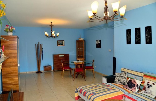 Agios Athanasios Apartment | 50 meters to the beach 3 bedroom appartment