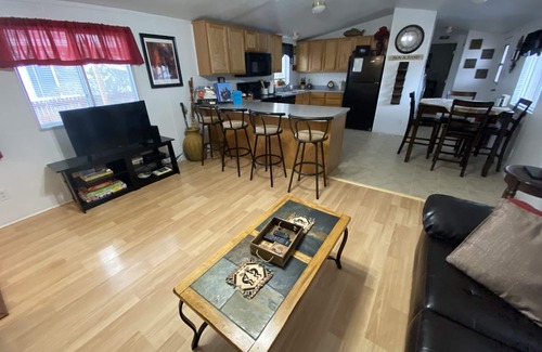 Page House | 50% to Book the Retreat Home- Clean 3BR - Sleeps 6- By TNT
