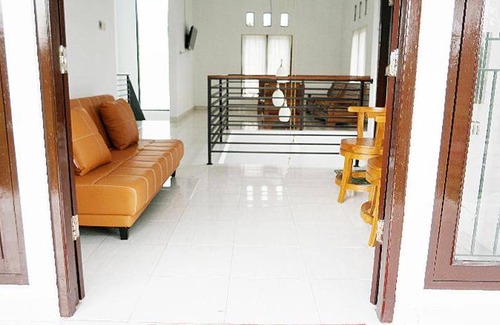 Ngemplak House | 500 m² House ∙ 6 bedrooms ∙ 30 guests