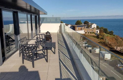Gorey Villa | 500 m² Villa ∙ 2 bedrooms ∙ 4 guests