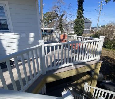Northeast Virginia Beach House | 508 B The Upper Bungalow