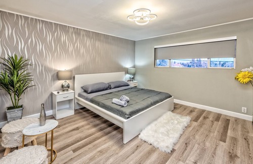 Spanish Oaks House | 50k to the space