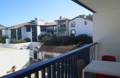 Hendaye Condo | 50m de la Plage! Studio pour 4 + Wi-Fi Gratuit