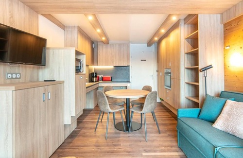Doucy-Combelouviere Apartment | 50m from resort center, balcony, parking, tv, ski locker, 40m², Valmorel
