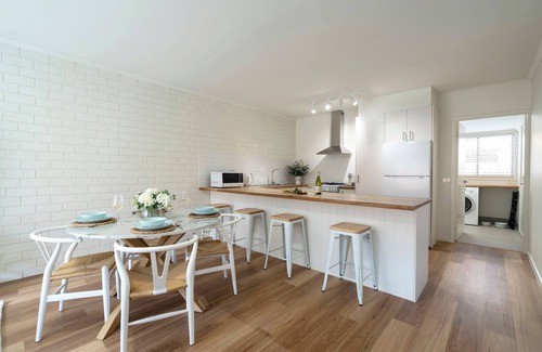 Ocean Grove House | 50m Walk to River , Pet Friendly, Spacious