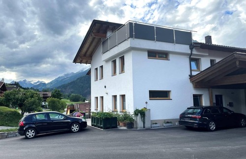 Matrei in Osttirol Apartment | 51 m² Apartment ∙ 1 bedroom ∙ 3 guests