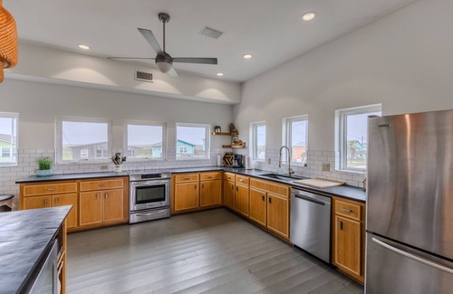 Matagorda House | 512 Beach House - Ocean Views from Every Room in this Modern BEACHFRONT Home