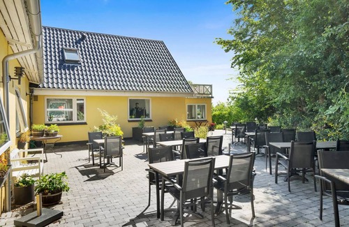 Fur House | 512 m² House ∙ 10 bedrooms ∙ 20 guests
