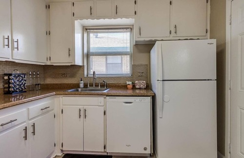 Central Oklahoma City House | 51ST PLACE/CLEAN AND QUIET/WIFI