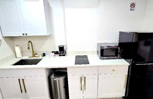 The Lakes Apartment | # 52 Lakeside In law suite.