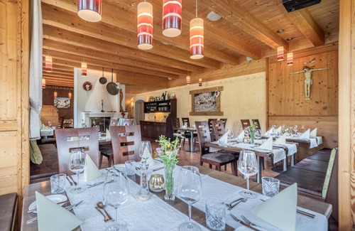 Praegraten am Grossvenediger Hotel | 52 m² Hotel ∙ 2 bedrooms ∙ 3 guests