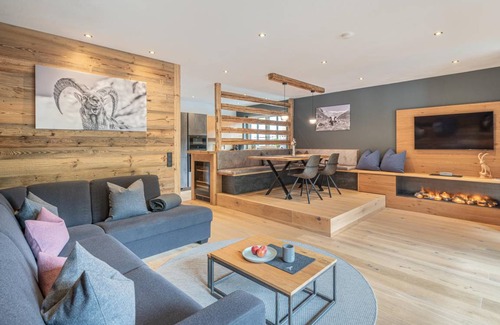 Praegraten am Grossvenediger Hotel | 52 m² Hotel ∙ 2 bedrooms ∙ 3 guests