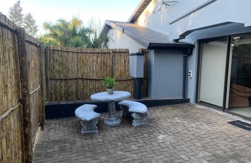 Meer En See Apartment | 52 on Marlynhoek Self Catering Apartment