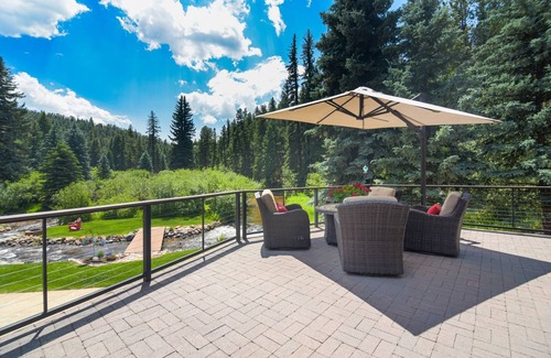 Evergreen House | 530 m² House ∙ 4 bedrooms ∙ 8 guests