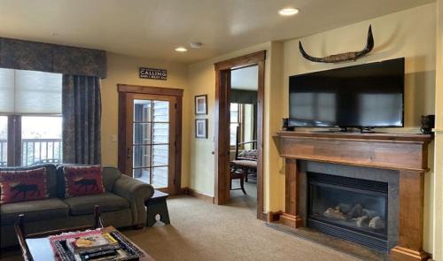 Jackson Apartment | 535 Snow King Loop
