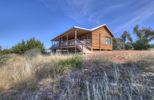 Fredericksburg Cabin | 54 m² Cabin ∙ 1 bedroom ∙ 2 guests