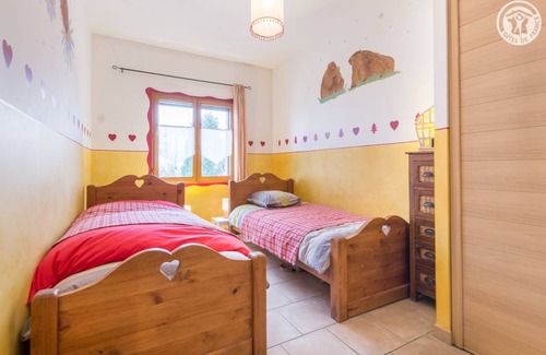 Gilly-sur-Isere House | 54 m² Gîte ∙ 2 bedrooms ∙ 5 guests