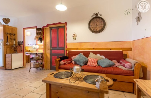 Gilly-sur-Isere House | 54 m² Gîte ∙ 2 bedrooms ∙ 5 guests