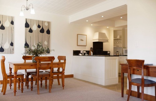 Port Fairy Hotel | 54 On Bank