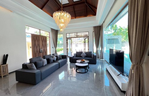 Bang Tao Villa | 547 m² Villa ∙ 2 bedrooms ∙ 4 guests