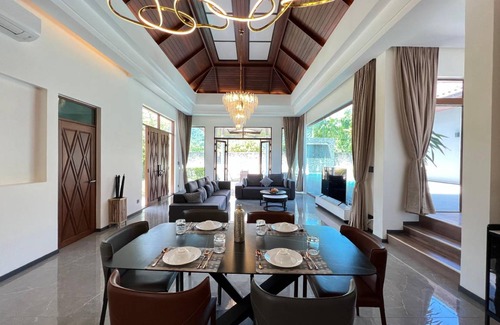 Bang Tao Villa | 547 m² Villa ∙ 2 bedrooms ∙ 4 guests