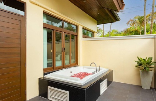 Bang Tao Villa | 547 m² Villa ∙ 2 bedrooms ∙ 4 guests