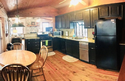 Center Point House | 55-Acre Hill Country Escape Near Wineries/Shopping
