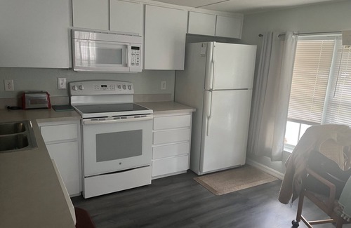 New Port Richey East House | 55 and older mobile home park. Recreation center and community pool included.