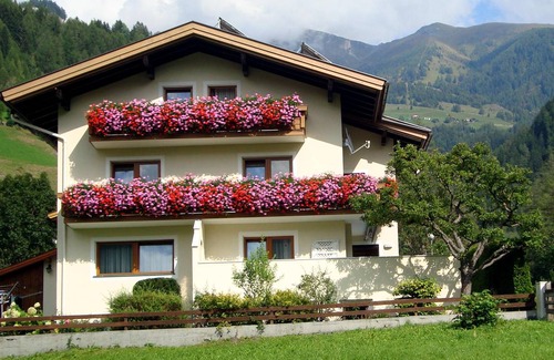 Matrei in Osttirol Apartment | 55 m² Apartment ∙ 1 bedroom ∙ 2 guests
