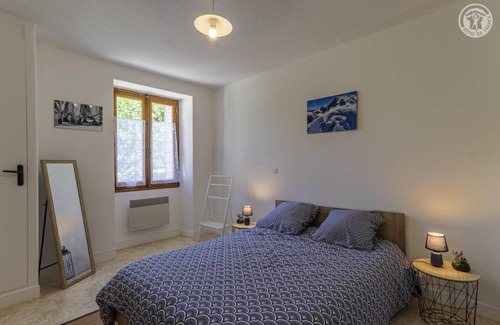 Yenne House | 55 m² Gîte ∙ 2 bedrooms ∙ 4 guests